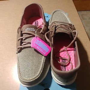 Sketchers on-the-go walking shoes